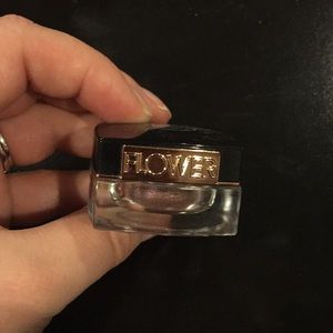 Flower cinnamon eye cream shadow